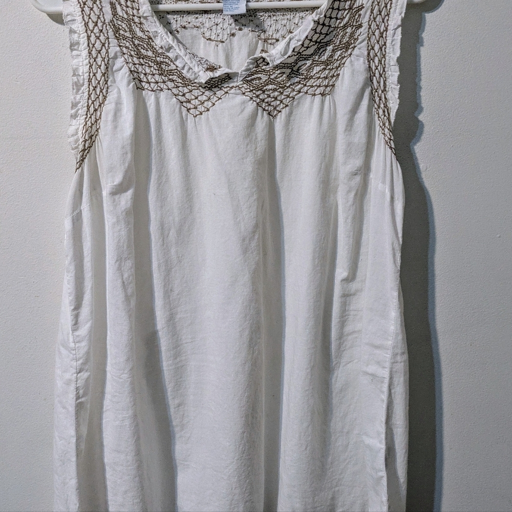 5 For $20 White Sleeveless Top with Brown Embroidered Detailing. Size M